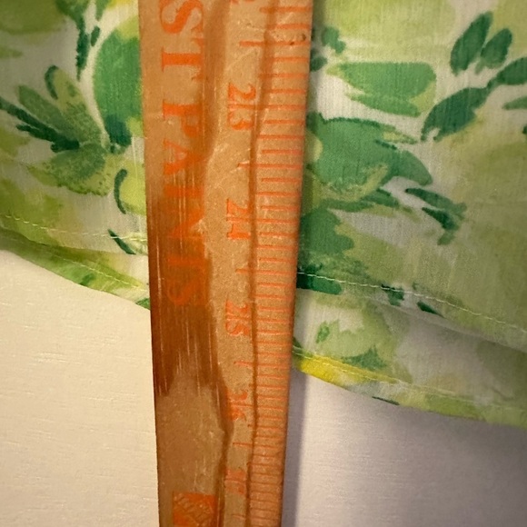 VINCE CAMUTO Woman Blooming Brights Emerald floral ruffle sleeve blouse NWT M - Picture 11 of 14